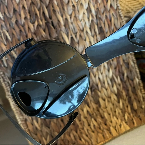 Lot of two Universal Halloween Horror Nights Coca-Cola souvenir cups 2021/2023 - Picture 4 of 5